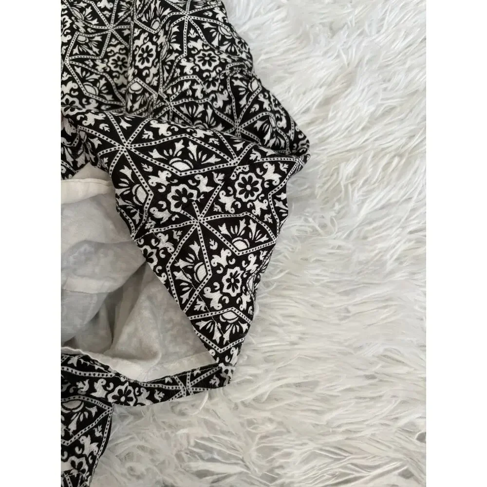 Baby Gap Girls 2T Black & White Design Romper. Adorable, Grt Quality